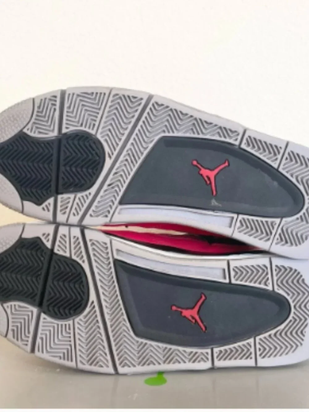 Jordan 4 Retro Toro Bravo